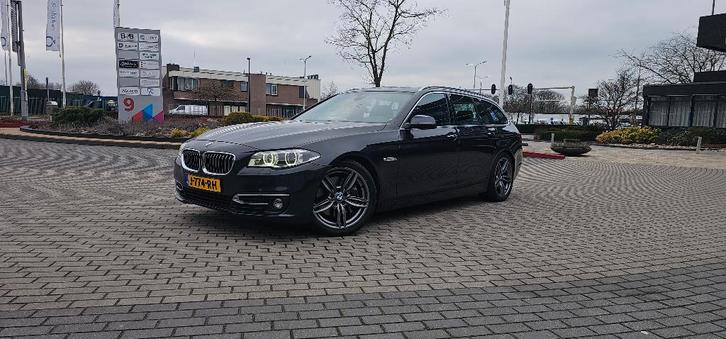BMW 5-Serie 535D 230KW Touring X-drive 2014 Grijs, Auto's, BMW, Particulier, 5-Serie, 4x4, ABS, Achteruitrijcamera, Adaptieve lichten