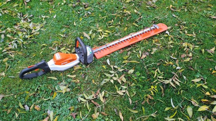 Stihl HSA 94 T heggenschaar met 75 cm blad, Tuin en Terras, Heggenscharen, Gebruikt, Accu, Ophalen of Verzenden