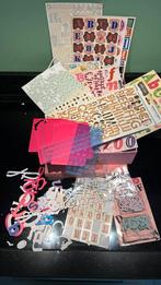 Doos stickers/ glitter/ sjabloon karton letters en cijfers, Ophalen of Verzenden, Zo goed als nieuw, Versiering of Embellishment