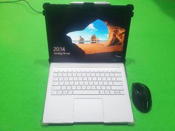 Surface Book 13.5 + Pen + Performance Base (i7 GTX 965 SSD) beschikbaar voor biedingen