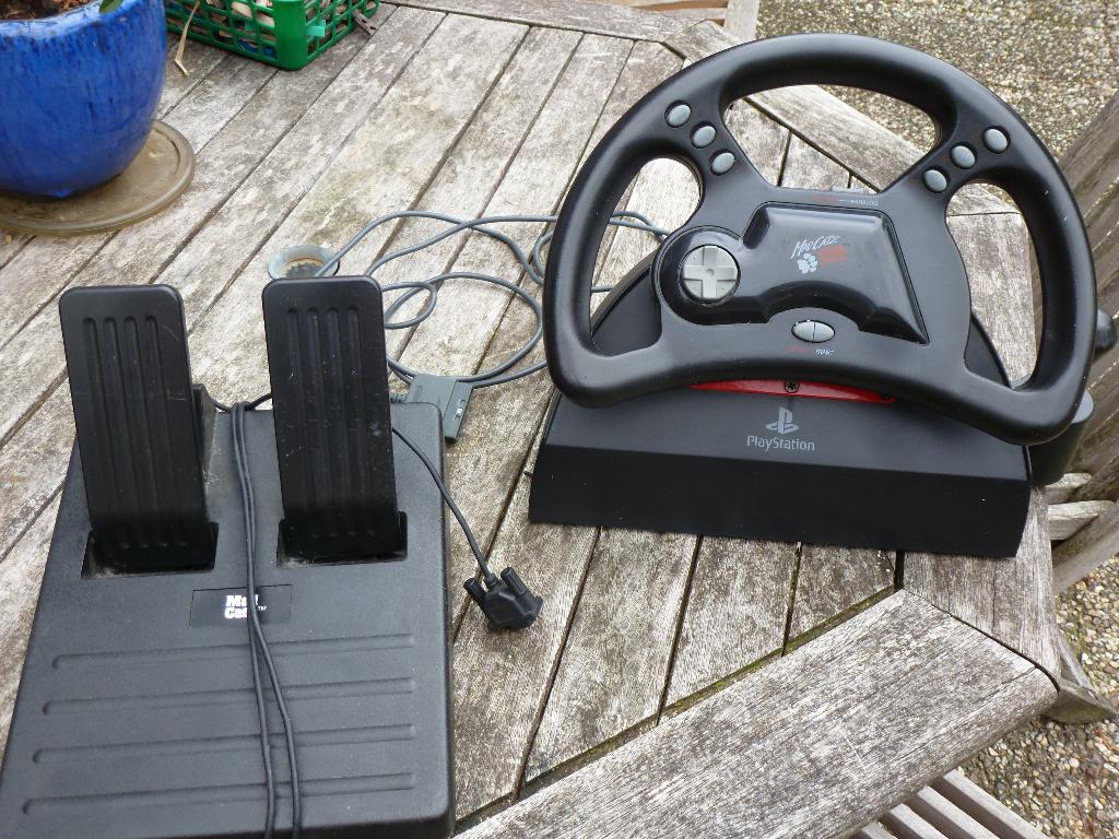 Mad catz playstion race stuur en pedalen, Spelcomputers en Games, Ophalen of Verzenden, Gebruikt