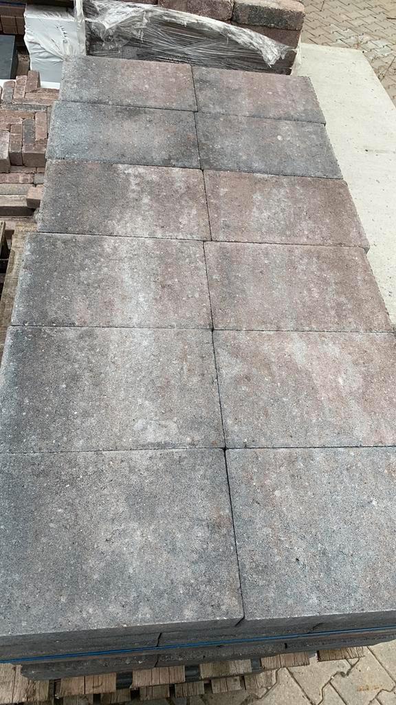 Straksteen 20x30x6cm Oud Drachten partij ca 34m2, Tuin en Terras, Tegels en Klinkers, Nieuw, Klinkers, Beton, 10 m² of meer, Ophalen of Verzenden