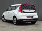 Kia e-Soul ExecutiveLine 64 kWh * TREKHAAK * LEER * DEALER O, Auto's, Kia, Gebruikt, Zwart, 38 min, Wit