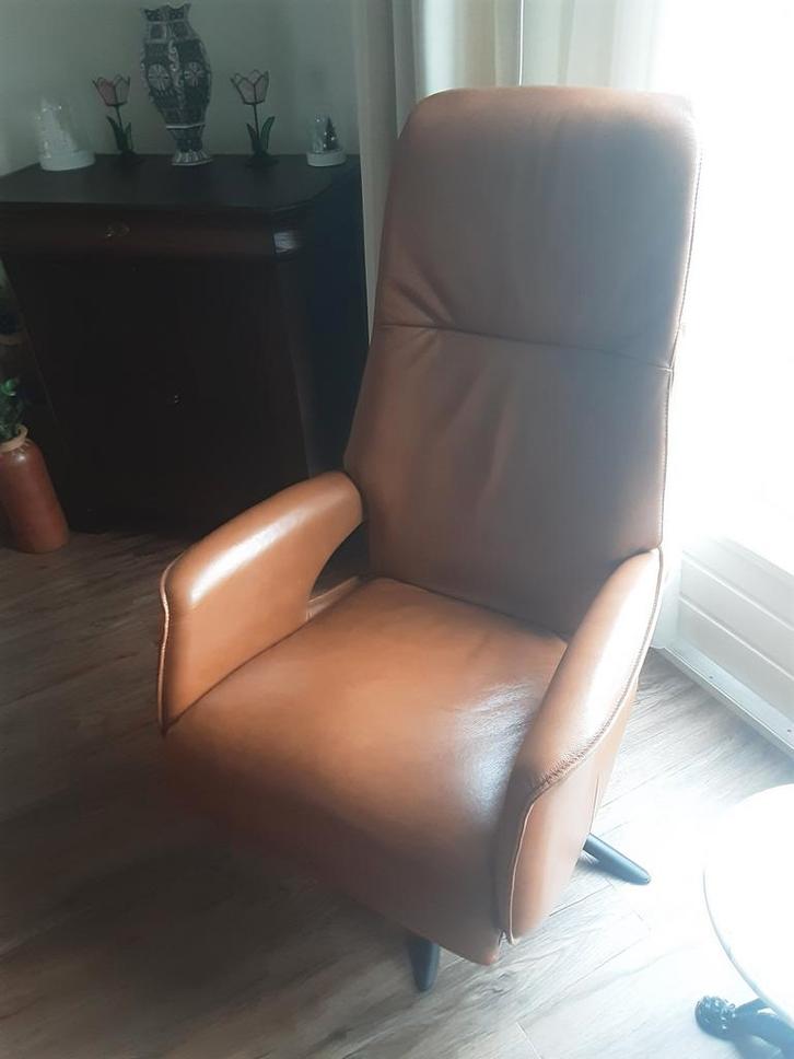 Relax stoel cognac kleur.  Zgan. Maat MEDIUM.  2 jaar oud., Huis en Inrichting, Fauteuils, Zo goed als nieuw, Leer, Ophalen