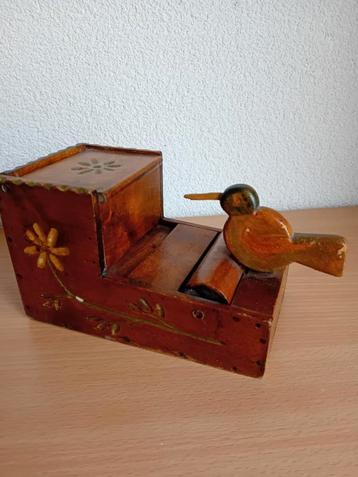 vogel sigaretten doosje  hout kistje  beschikbaar voor biedingen