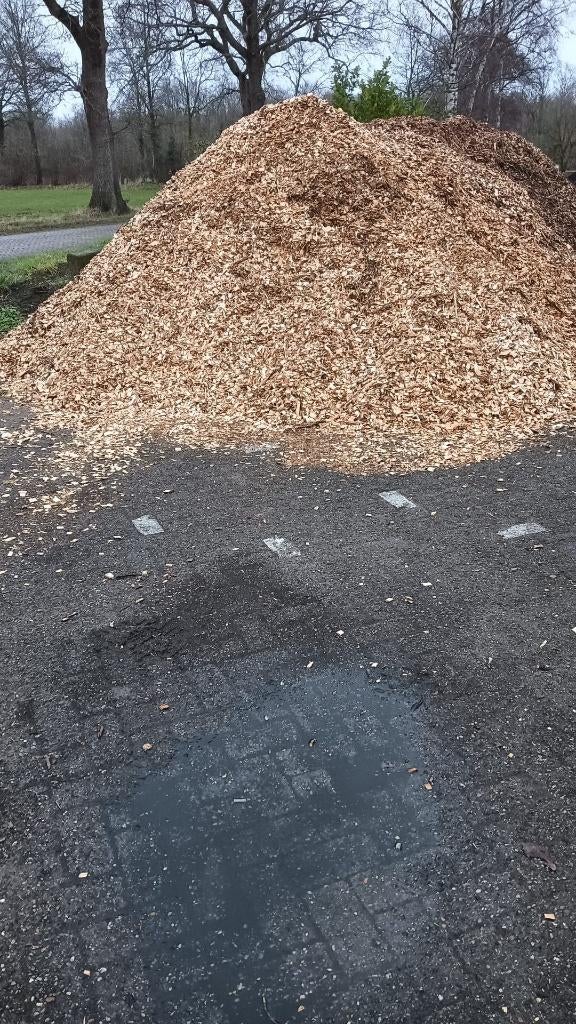 Verse houtsnippers en diensten, Tuin en Terras, Aarde en Mest, Boomschors, Ophalen of Verzenden
