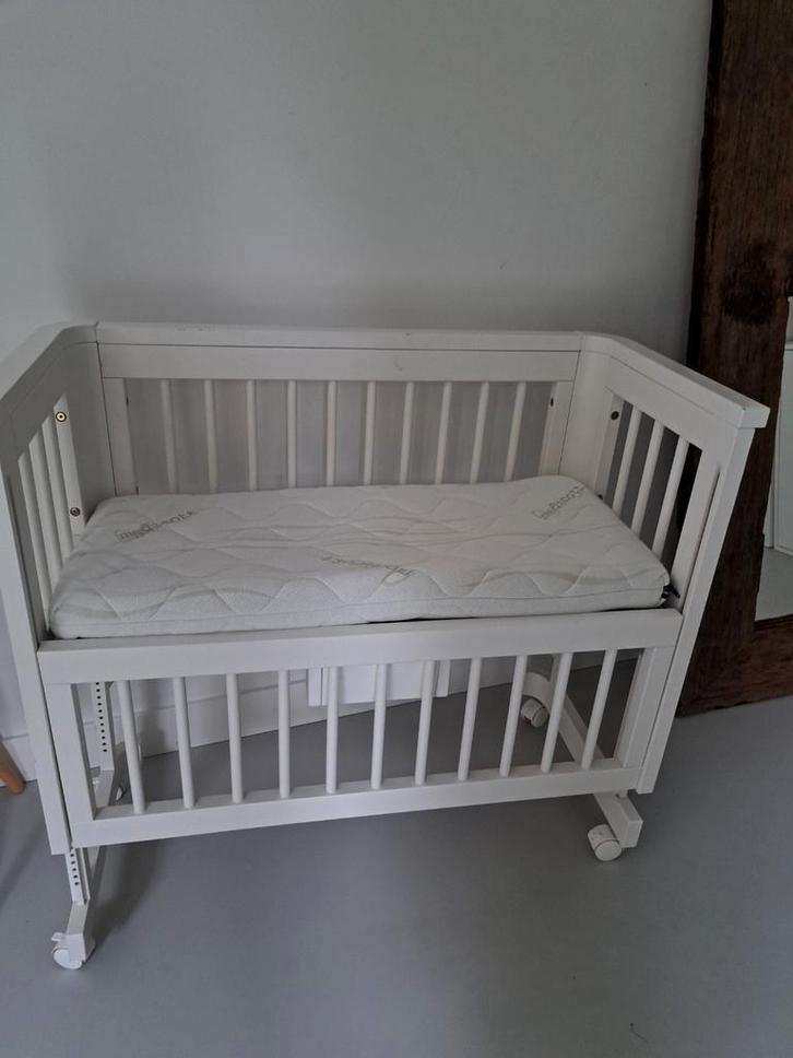 Troll Sun Co-sleeper met aerosleep in hoogte verstelbaar, Kinderen en Baby's, Babywiegjes en Ledikanten, Zo goed als nieuw, Wieg