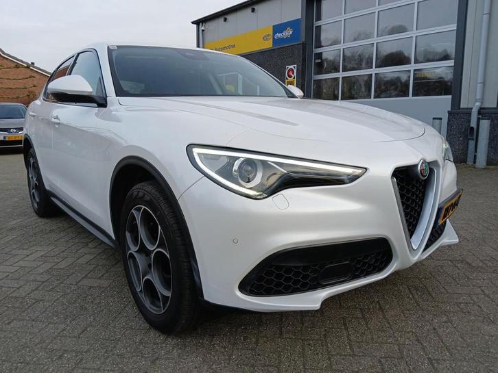 Alfa Romeo STELVIO 2.0 T AWD Special Edition - 280 pk - Carp, Auto's, Alfa Romeo, Bedrijf, Te koop, Stelvio, 4x4, ABS, Achteruitrijcamera