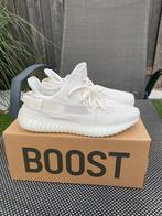 Yeezy 350 V2 “Bone” 46 2/3, Kleding | Heren, Schoenen, Wit, Nieuw, Ophalen of Verzenden, Sneakers of Gympen