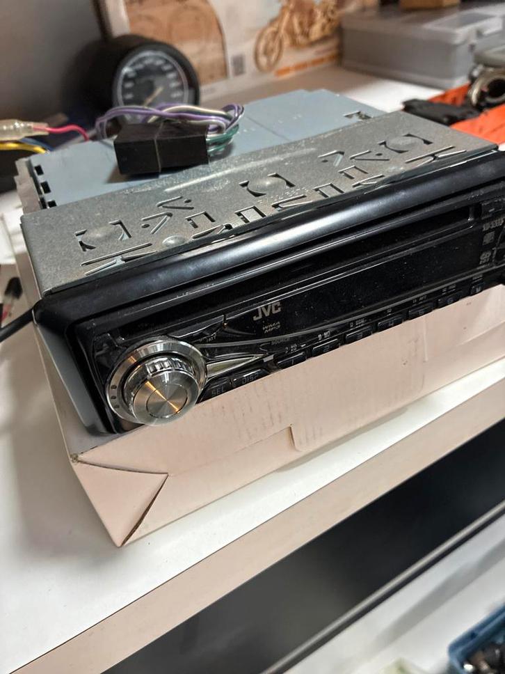 JVC KD-G332 Autoradio - CD/MP3 Speler, Auto diversen, Autoradio's, Gebruikt, Ophalen of Verzenden