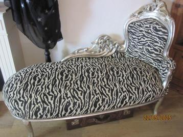 mooie aparte brocante bank/chaise longue beschikbaar voor biedingen