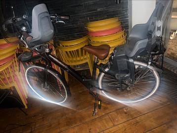 Giant moederfiets met kinderzitjes – €150 (weg = weg!) beschikbaar voor biedingen
