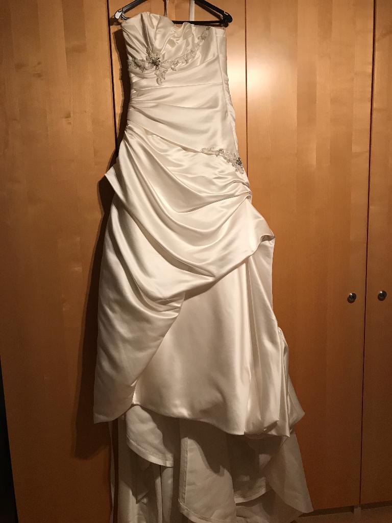 Trouwjurk Pronovias, Kleding | Dames, Carnavalskleding en Feestkleding, Huwelijk, Ophalen of Verzenden, Zo goed als nieuw, Kleding