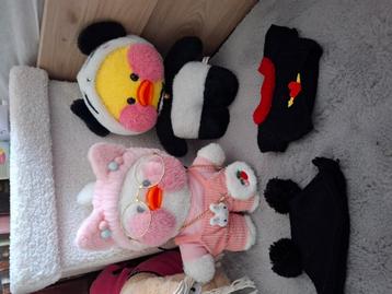 2 Paperduck knuffels met accessoires  beschikbaar voor biedingen