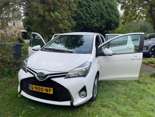 Toyota Yaris - Automaat - Hybride - 2016 Wit, Auto's, Toyota, Particulier, Yaris, ABS, Achteruitrijcamera, Airbags, Airconditioning