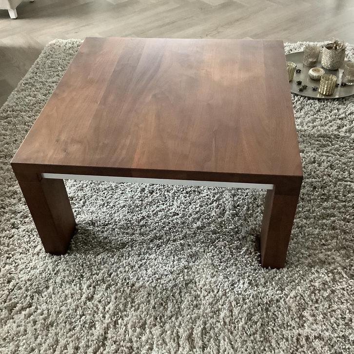 Mooie notenhouten salontafel italiaans design v quadra zgan, Huis en Inrichting, Tafels | Salontafels, Zo goed als nieuw, 50 tot 75 cm