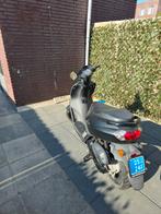 Peugeot kisbee 2018 black edition model, Ophalen, Overige modellen, Zo goed als nieuw, Benzine