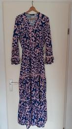 ROZE/BLAUWE MAXI JURK MET VLINDERMOTIEF EN LANGE MOUWEN 38/4, Maat 38/40 (M), Nieuw, Ophalen of Verzenden, Roze