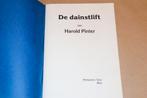 Gesigneerd: De Dainstlift — Pinter in het Gronings, Boeken, Ophalen of Verzenden, Gelezen, Personen