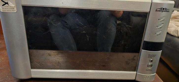 Combimagnetron Everglades - Gebruikt, Witgoed en Apparatuur, Magnetrons, Gebruikt, Vrijstaand, Combimagnetron, 45 tot 60 cm, Grill