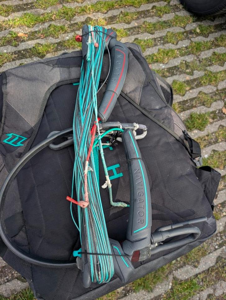 North Orbit 8m en 10m + bar, Watersport en Boten, Kitesurfen, Gebruikt, 8 m², Geen board, Ophalen of Verzenden