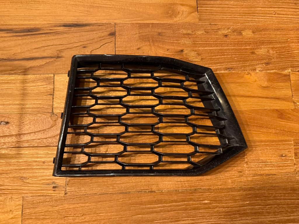 Audi RS3 8V Facelift rooster rechts voor grill 8V5807682Q, Ophalen of Verzenden