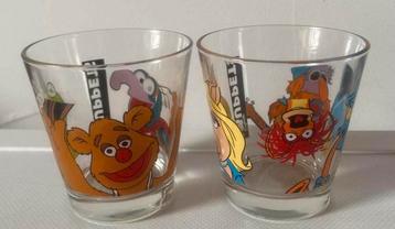 2 Verschillende glazen van Disney The Muppets. H.8,5 cm. beschikbaar voor biedingen
