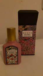 Gucci flora parfum, Verzamelen, Parfumverzamelingen, Ophalen of Verzenden, Zo goed als nieuw, Parfumfles
