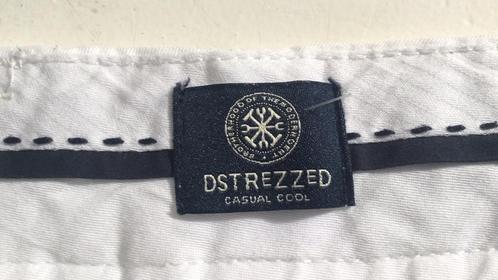 Dstrezzed korte broek maat 34, nette staat, Kleding | Heren, Broeken en Pantalons, Zo goed als nieuw, Maat 52/54 (L), Wit, Ophalen of Verzenden