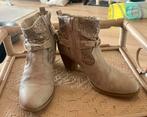 Beige enkellaarsjes, Ophalen of Verzenden, Zo goed als nieuw, Beige