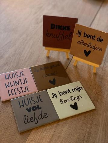 accessoire tegeltjes met opdruk beschikbaar voor biedingen