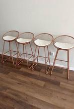 4 rose barkrukken + bar tafel gratis, Huis en Inrichting, Ophalen of Verzenden, Gebruikt