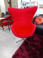 Eggchair, 2 stuks naar Fritz Hansen, Ophalen