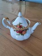 Royal albert old country roses klein theepotje, Antiek en Kunst, Ophalen of Verzenden