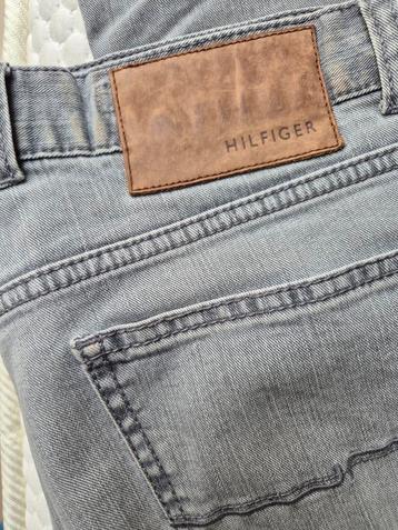 Tommy Hilfiger Grijze Jeans W34 beschikbaar voor biedingen