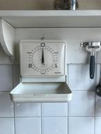 Retro keukenweegschaal, Ophalen