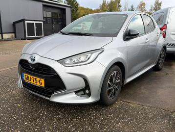 Toyota Yaris 1.5 Hybrid Executive stuur en stoelverwarm. hal beschikbaar voor biedingen