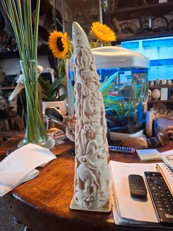Taxidermie Taxidermy  replica hoorn van een neushoorn beschikbaar voor biedingen