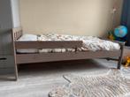 Peuterbed bruin/grijs MET matras, Ophalen, 70 tot 85 cm, 140 tot 160 cm, Zo goed als nieuw