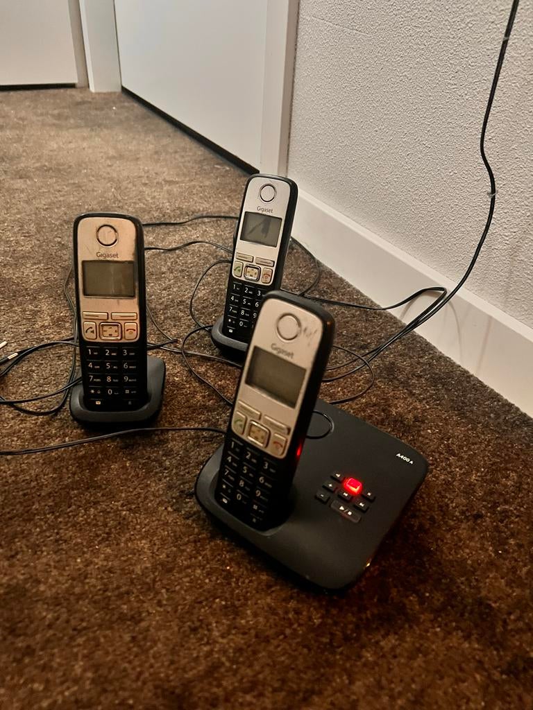 Gigaset A400 met 3 handsets - Goed functionerend, Telecommunicatie, Ophalen of Verzenden, Gebruikt, 3 handsets