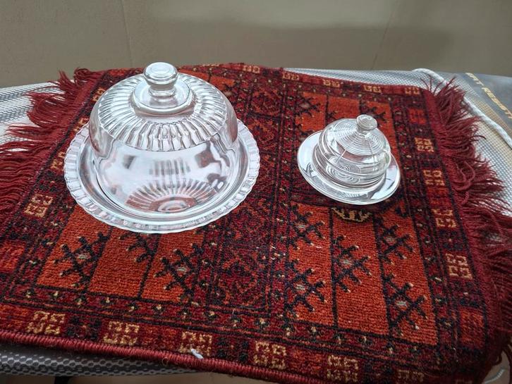 Vintage Glazen stolp en kleine stolp voor jam/boter, Huis en Inrichting, Woonaccessoires | Stolpen, Gebruikt, Ophalen of Verzenden