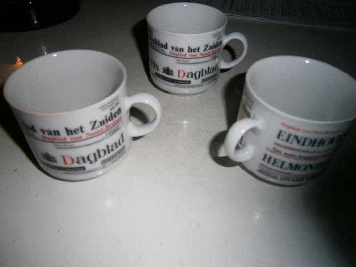 3 Bavaria kopjes jaren 70 met 4 Brabantse kranten opdruk, Verzamelen, Tijdschriften, Kranten en Knipsels, Krant, Nederland, 1960 tot 1980