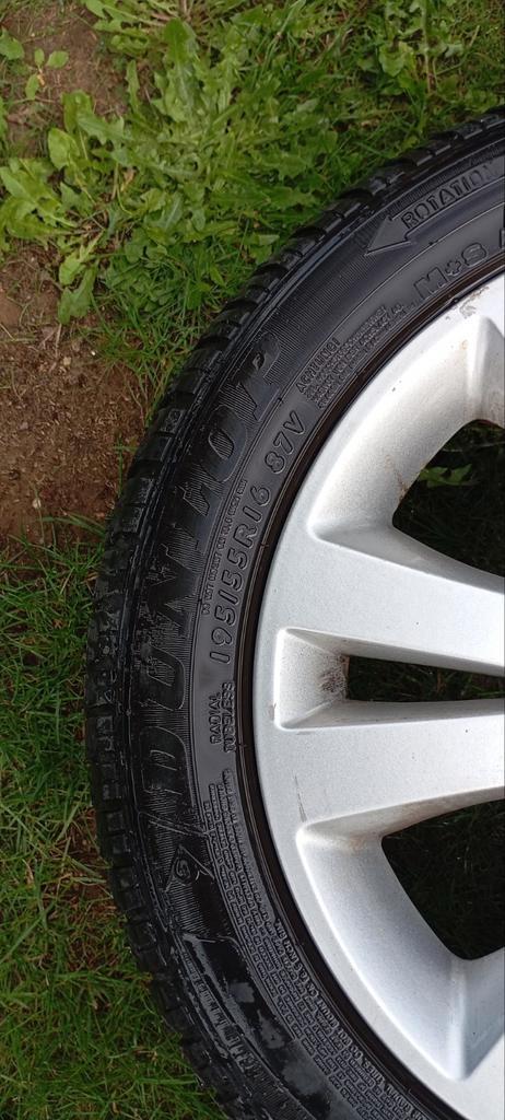 Opel 16 inch velgen met winterbanden (3 goed), Auto-onderdelen, Banden en Velgen, Banden en Velgen, Winterbanden, 16 inch, 195 mm