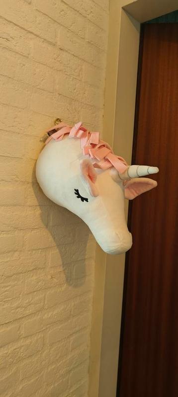 Eenhoorn muurdecoratie beschikbaar voor biedingen