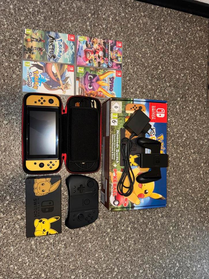 Nintendo Switch Pikachu + Games!, Spelcomputers en Games, Games | Nintendo Switch, Gebruikt, Avontuur en Actie, 1 speler, Vanaf 7 jaar