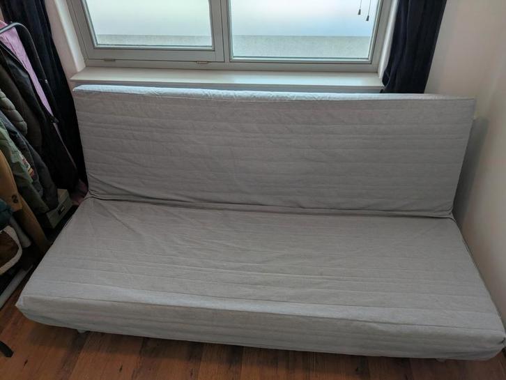 IKEA Slaapbank Uitklapbaar, Huis en Inrichting, Slaapkamer | Slaapbanken, Zo goed als nieuw, 140 cm, 200 cm, Tweepersoons, Grijs