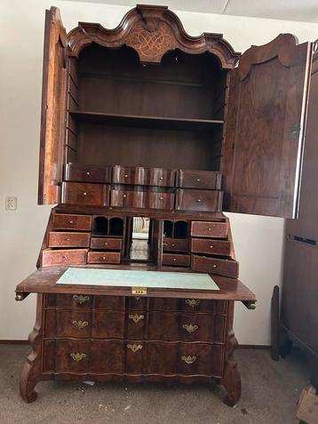 De enige Louis XIV Hollandse bureau-boekenkast (ca1735) beschikbaar voor biedingen