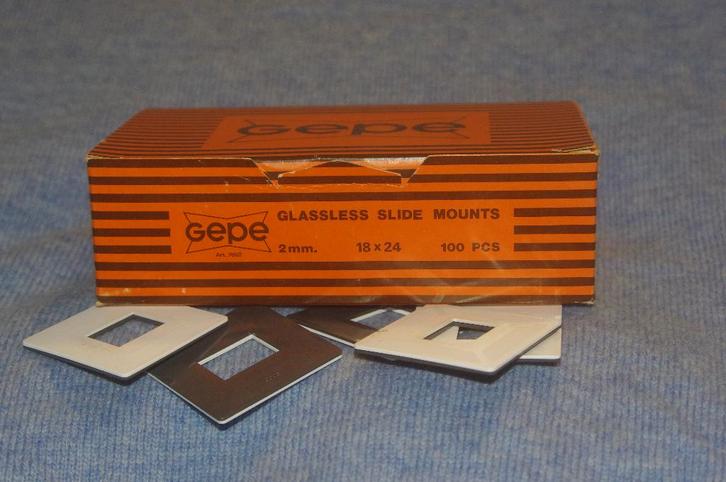 Diaraampjes 18x24 , nieuw in OVP, 100 stuks., Audio, Tv en Foto, Diaprojectors, Nieuw, Ophalen of Verzenden