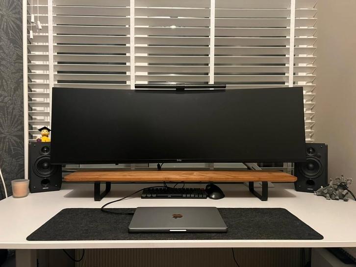 Dell UltraSharp 49" ultrawide + Monitorarm, Computers en Software, Monitoren, Zo goed als nieuw, 60 Hz of minder, DisplayPort