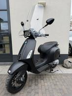 ⭐️Vespa sprint 2020 brom notte 1e eigenaar 7212 Km⭐️, Fietsen en Brommers, Scooters | Vespa, Ophalen, Zo goed als nieuw, Benzine